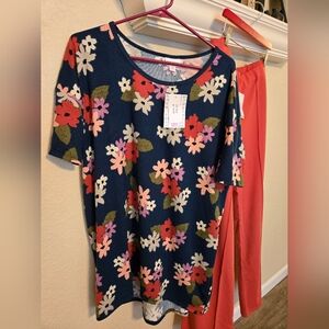 Lularoe Irma NWT style tunic top, size M